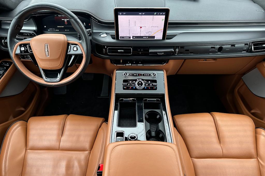 Thumbnail: 2023 Lincoln Aviator - 2