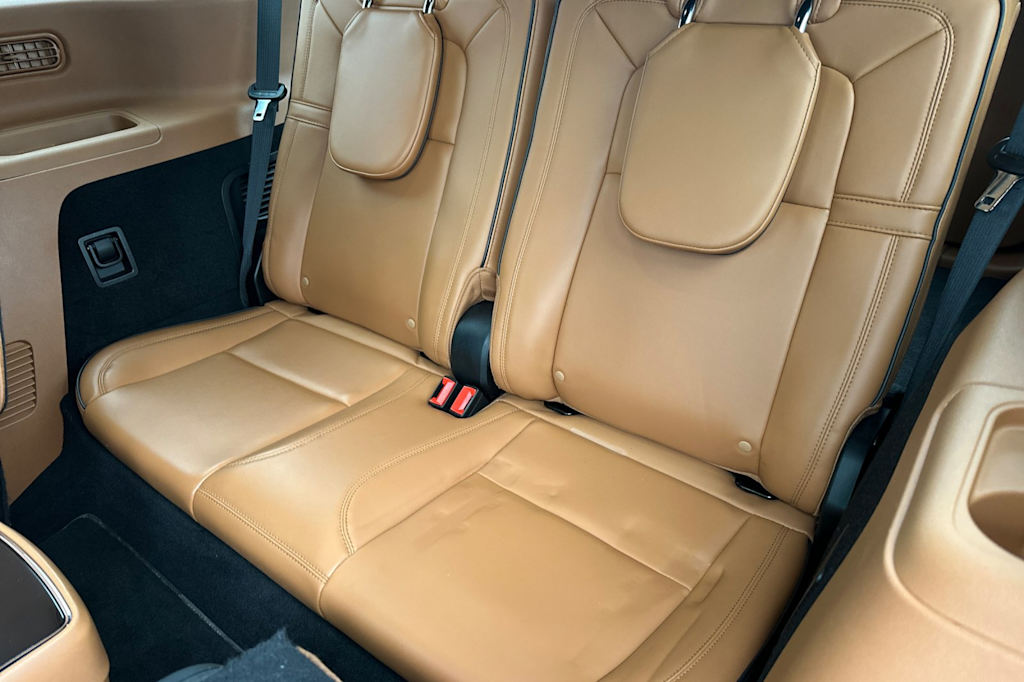 Thumbnail: 2023 Lincoln Aviator - 21