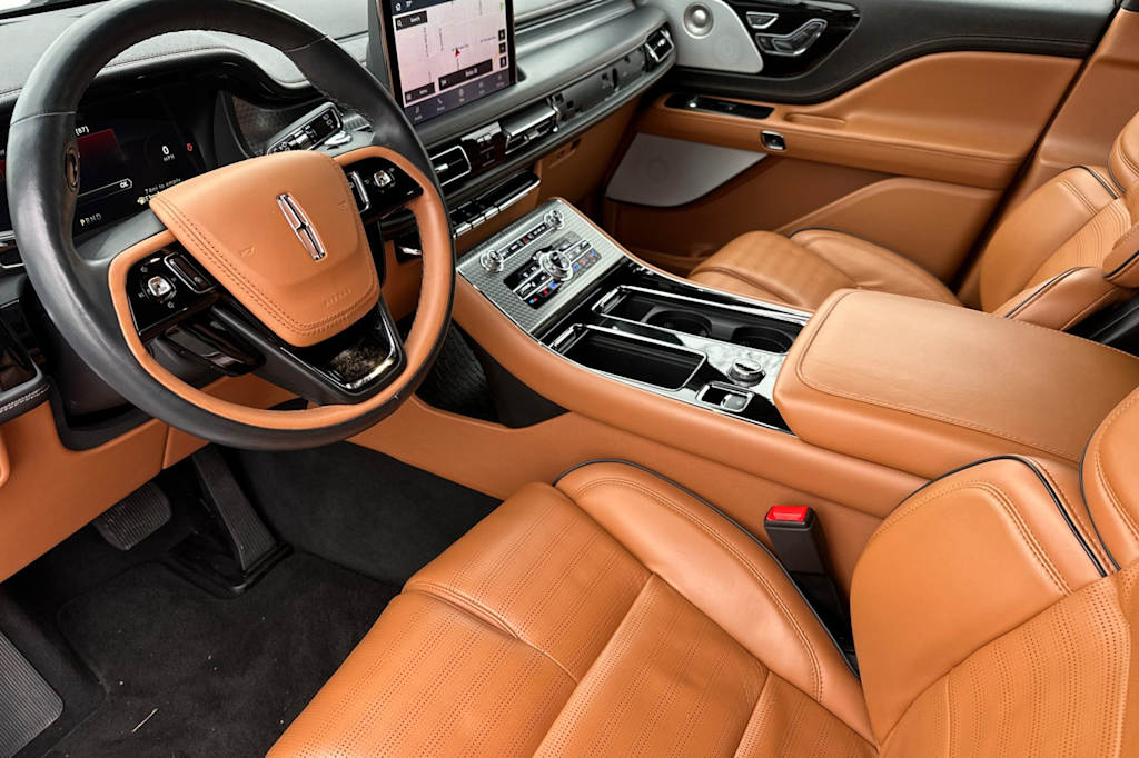 Thumbnail: 2023 Lincoln Aviator - 9