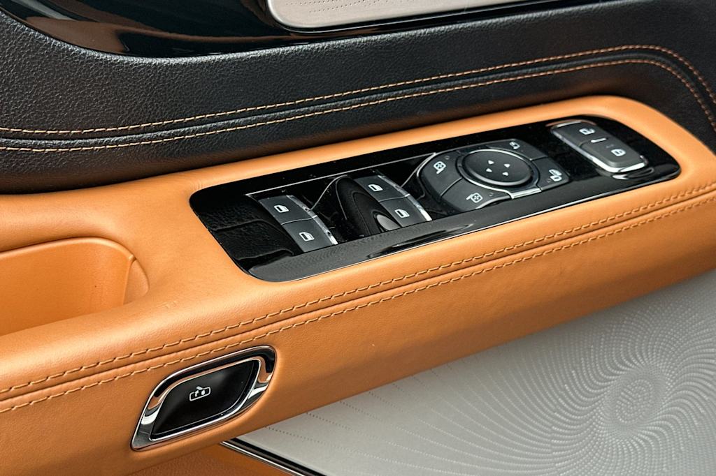 Thumbnail: 2023 Lincoln Aviator - 20