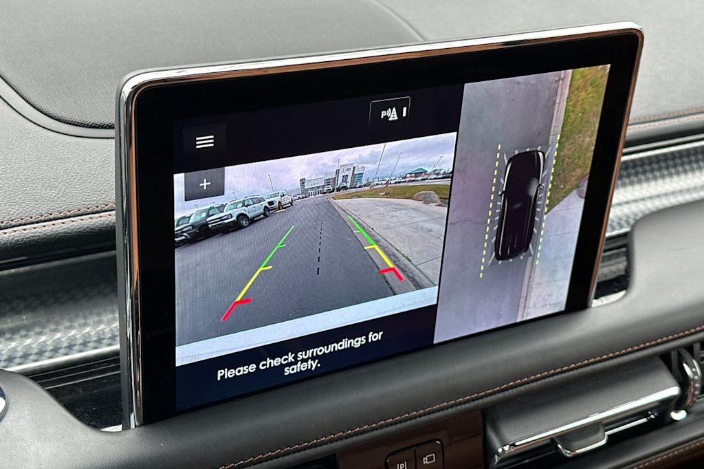 Thumbnail: 2023 Lincoln Aviator - 24