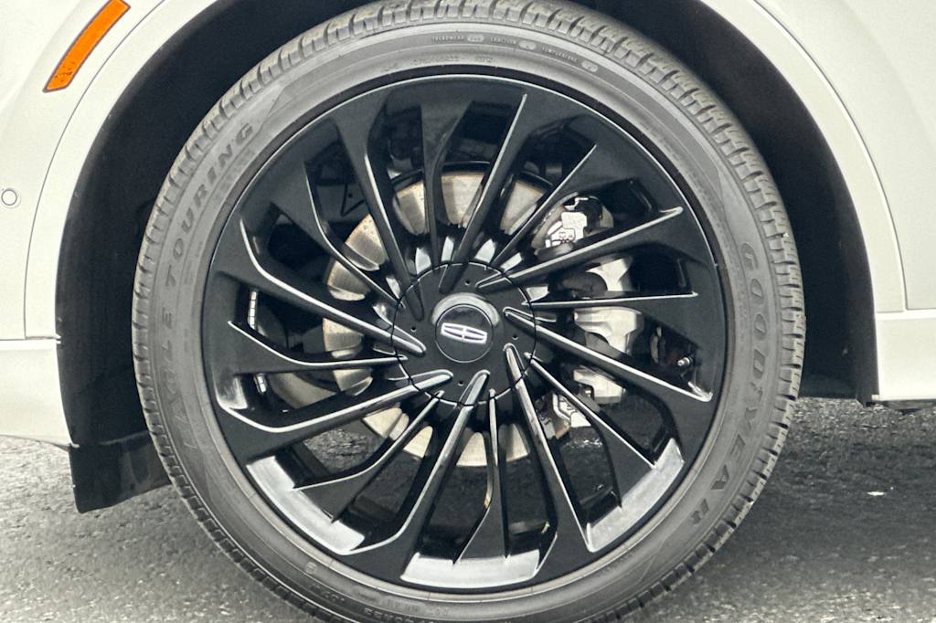 Thumbnail: 2023 Lincoln Aviator - 8