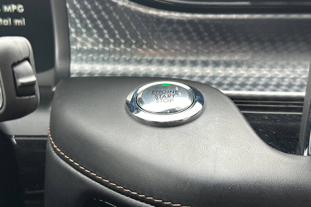 Thumbnail: 2023 Lincoln Aviator - 27