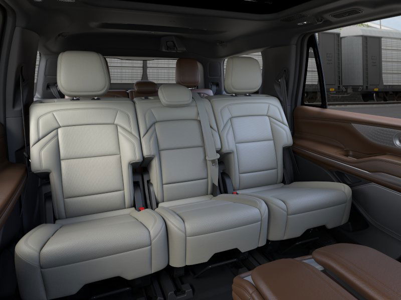Thumbnail: 2025 Lincoln Navigator - 11