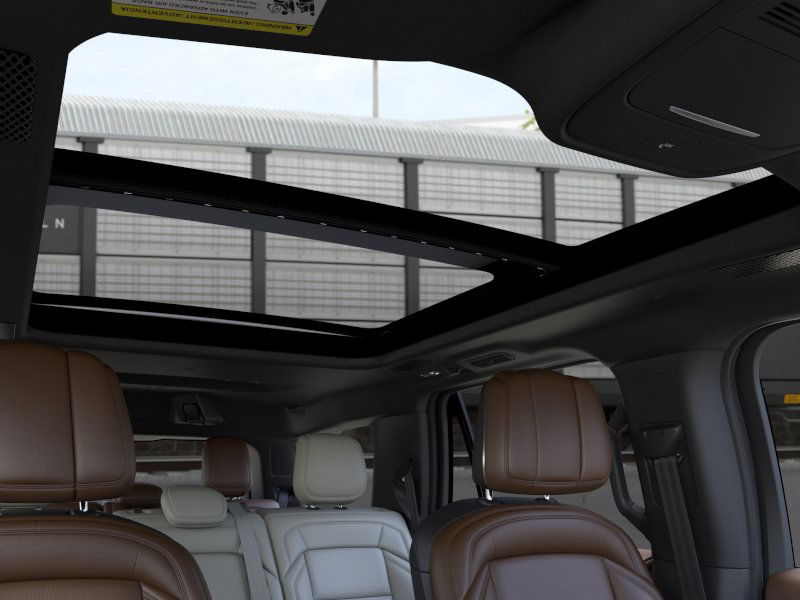 Thumbnail: 2025 Lincoln Navigator - 23