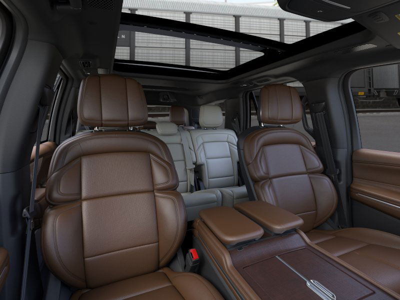 Thumbnail: 2025 Lincoln Navigator - 9
