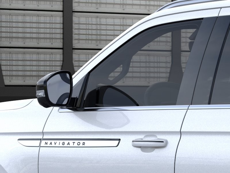 Thumbnail: 2026 Lincoln Navigator - 21