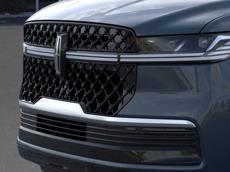 Thumbnail: 2025 Lincoln Navigator - 18
