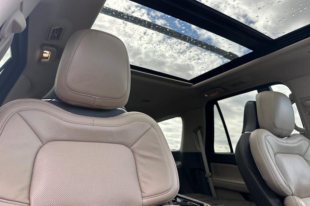 Thumbnail: 2024 Lincoln Navigator - 22