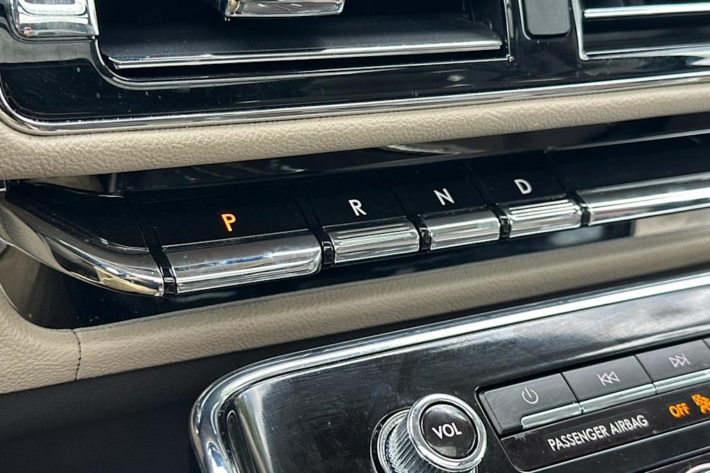 Thumbnail: 2024 Lincoln Navigator - 26