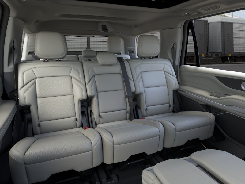 Thumbnail: 2026 Lincoln Navigator - 11