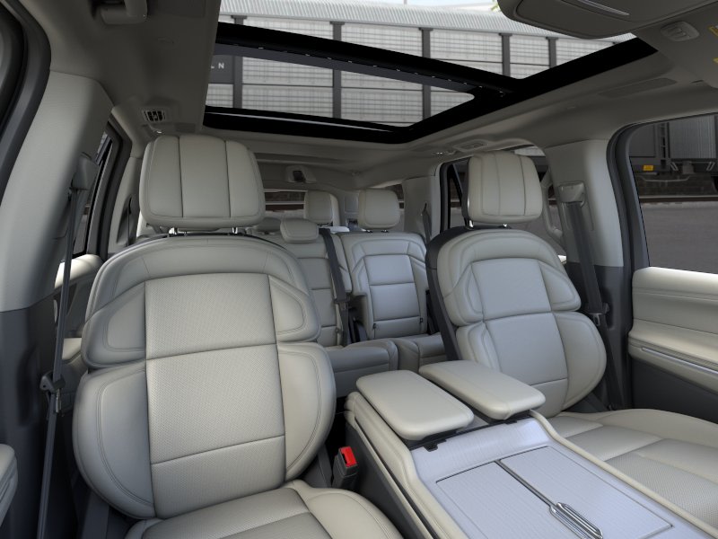 Thumbnail: 2026 Lincoln Navigator - 9