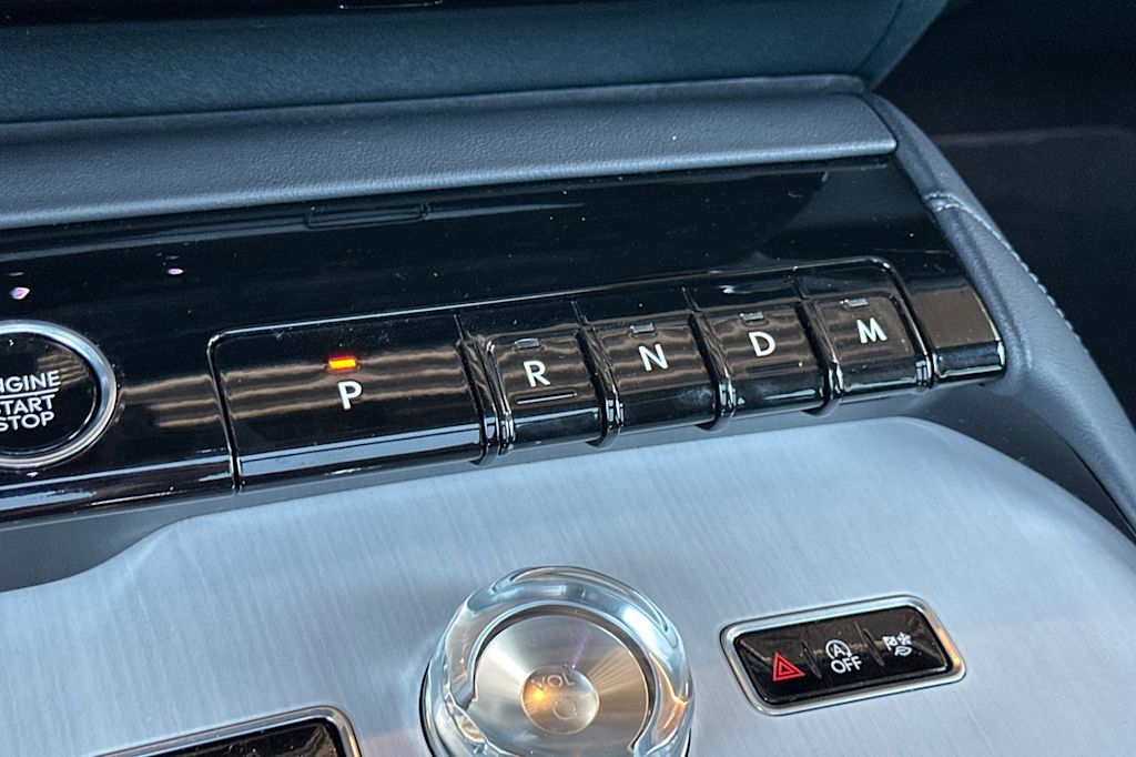 Thumbnail: 2025 Lincoln Navigator - 25