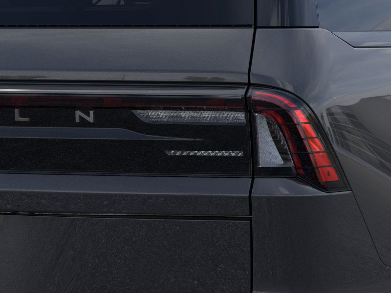 Thumbnail: 2026 Lincoln Navigator - 22