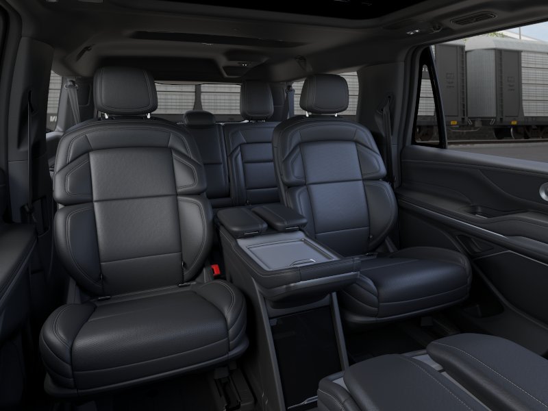 Thumbnail: 2026 Lincoln Navigator L - 8