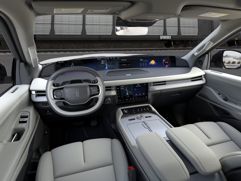 Thumbnail: 2026 Lincoln Navigator L - 2
