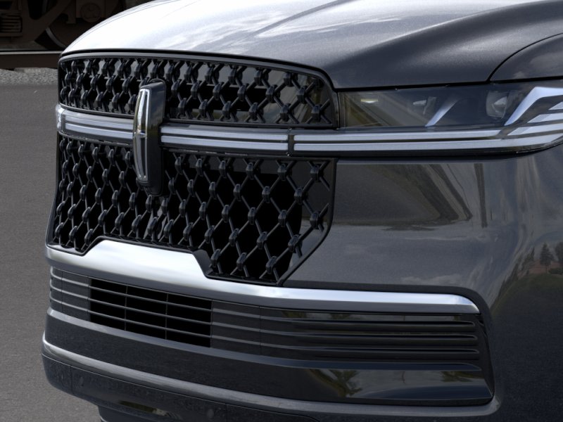 Thumbnail: 2026 Lincoln Navigator L - 18