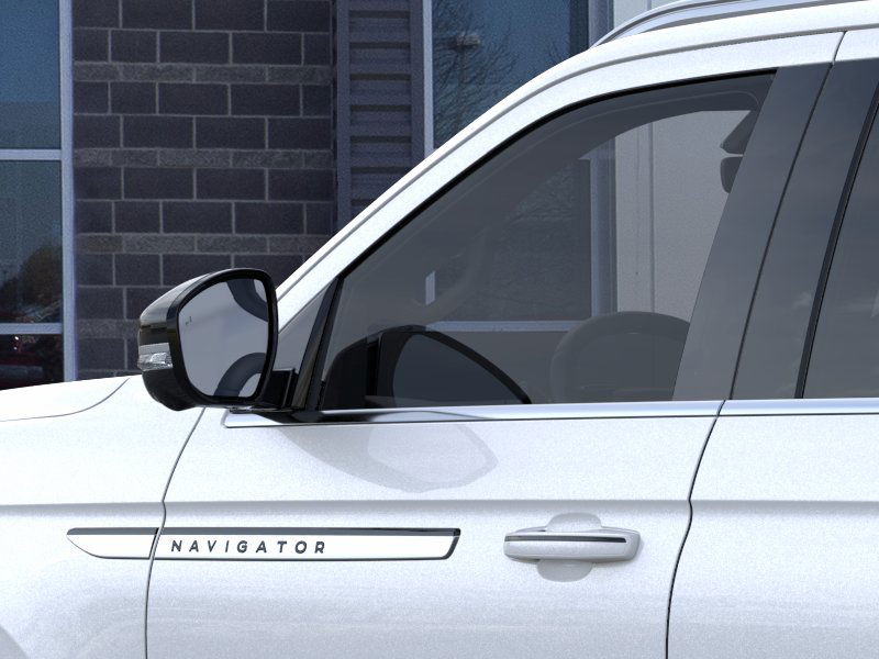 Thumbnail: 2025 Lincoln Navigator L - 20