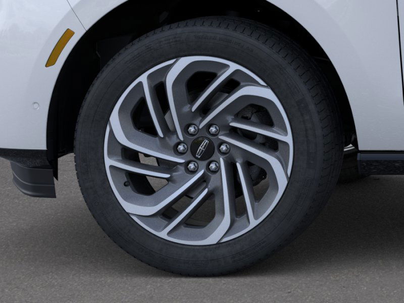 Thumbnail: 2025 Lincoln Navigator L - 7