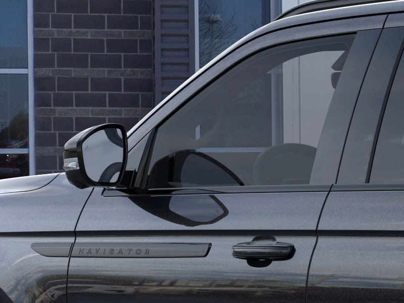 Thumbnail: 2025 Lincoln Navigator L - 20