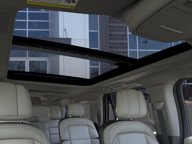 Thumbnail: 2026 Lincoln Navigator L - 22