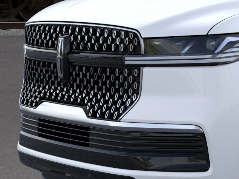 Thumbnail: 2026 Lincoln Navigator L - 18