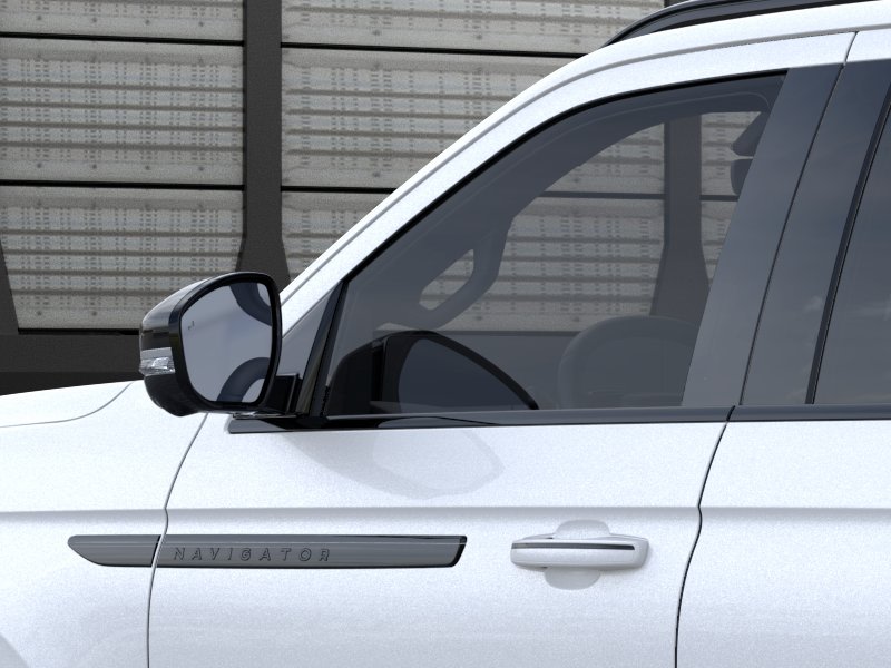 Thumbnail: 2026 Lincoln Navigator L - 20