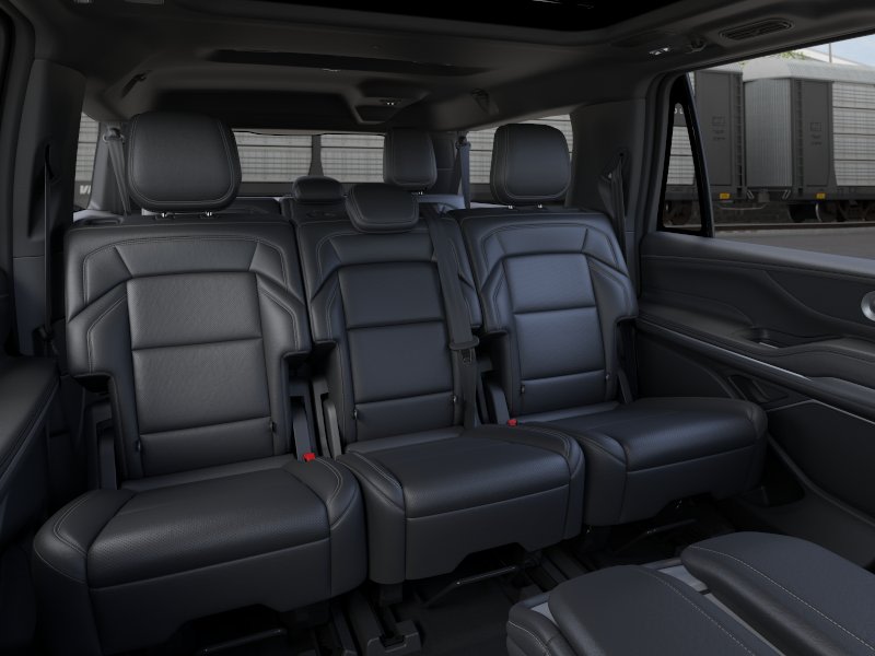 Thumbnail: 2026 Lincoln Navigator L - 9