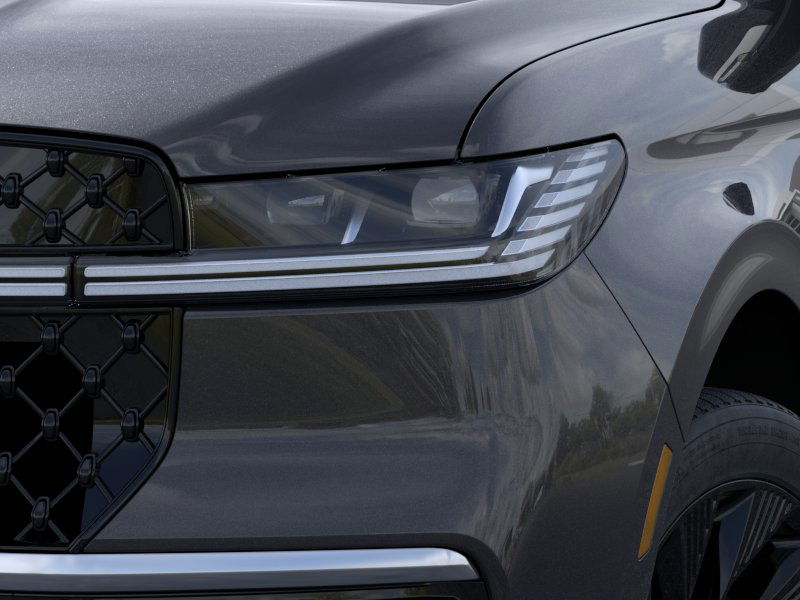 Thumbnail: 2025 Lincoln Navigator L - 19
