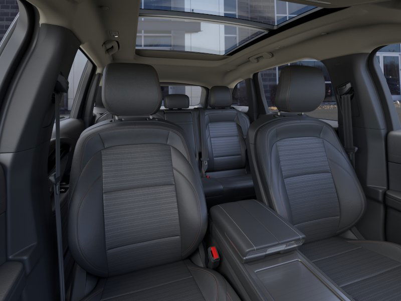 Thumbnail: 2026 Lincoln Nautilus - 9