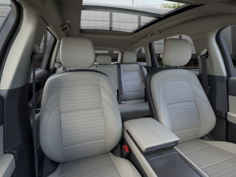 Thumbnail: 2026 Lincoln Nautilus - 8