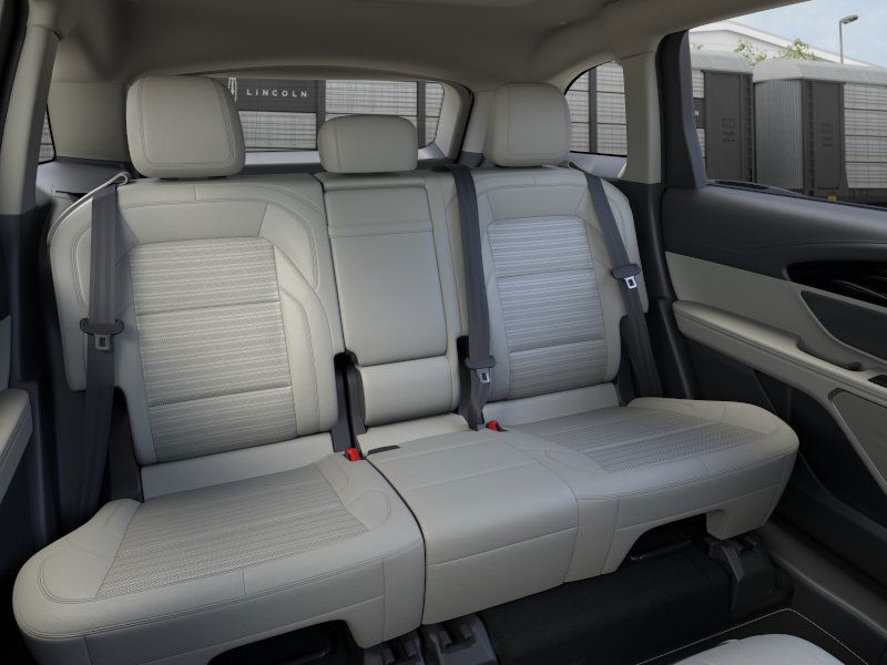 Thumbnail: 2026 Lincoln Nautilus - 10