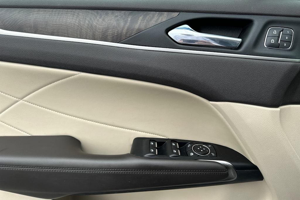 Thumbnail: 2019 Lincoln MKC - 19