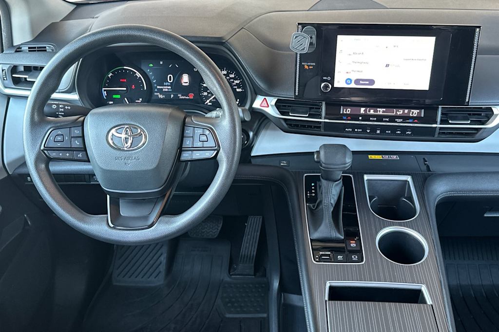 Thumbnail: 2025 Toyota Sienna - 9