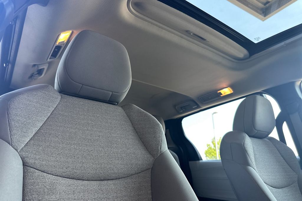 Thumbnail: 2025 Toyota Sienna - 24