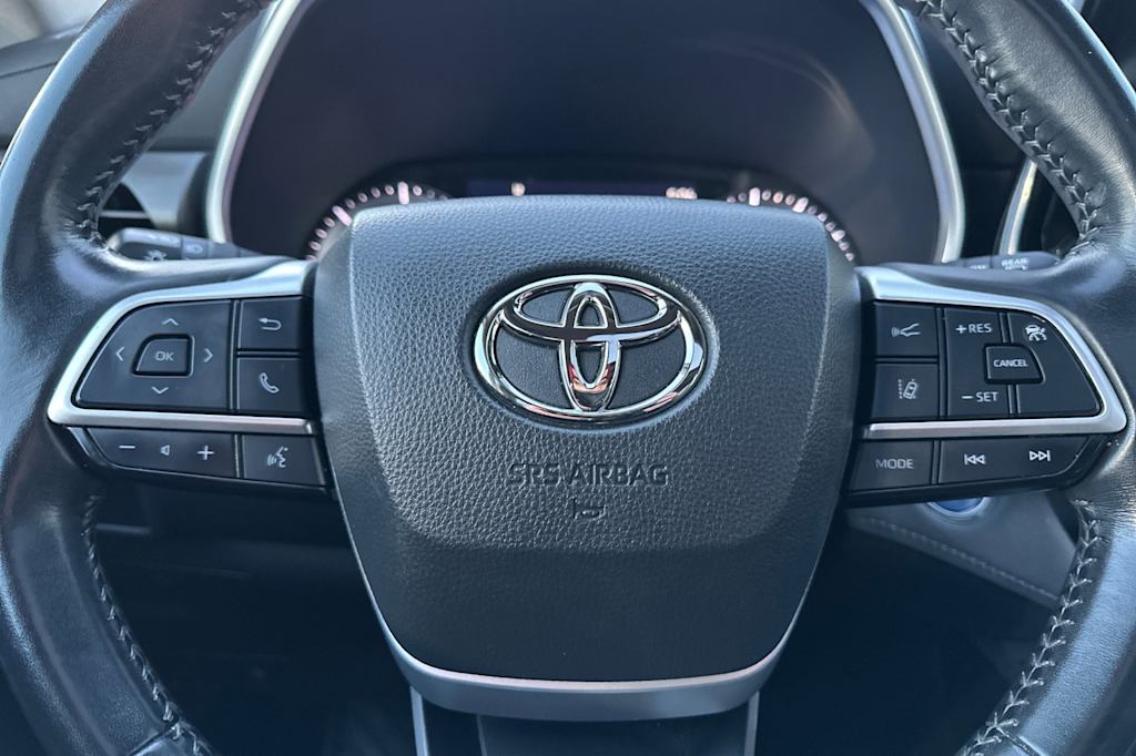 Thumbnail: 2022 Toyota Highlander - 28