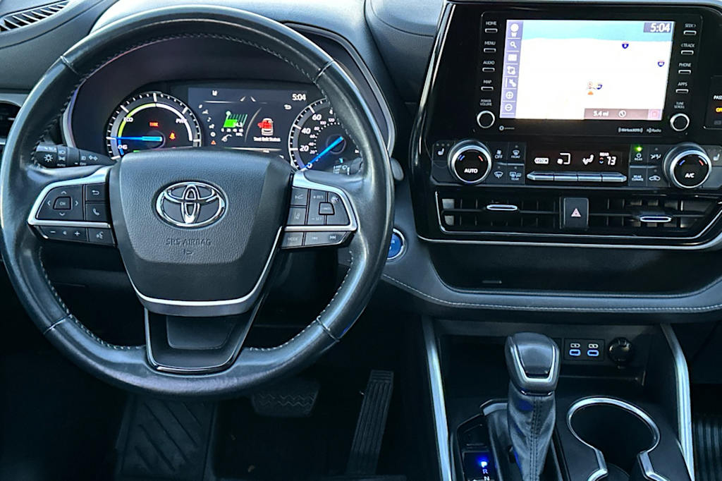Thumbnail: 2022 Toyota Highlander - 10