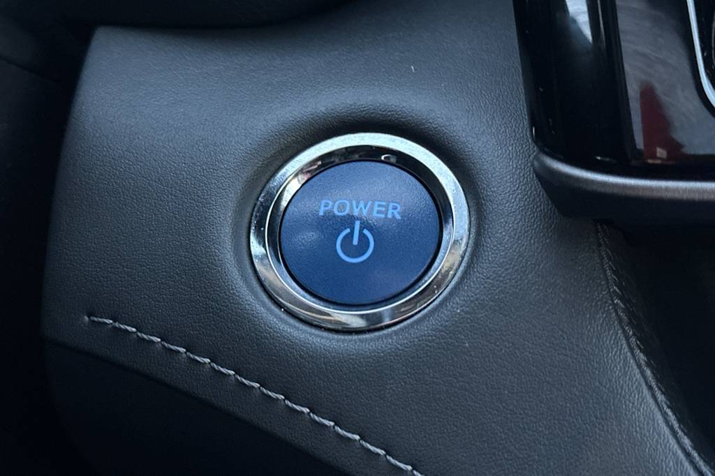 Thumbnail: 2022 Toyota Highlander - 27