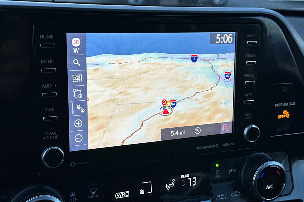 Thumbnail: 2022 Toyota Highlander - 24