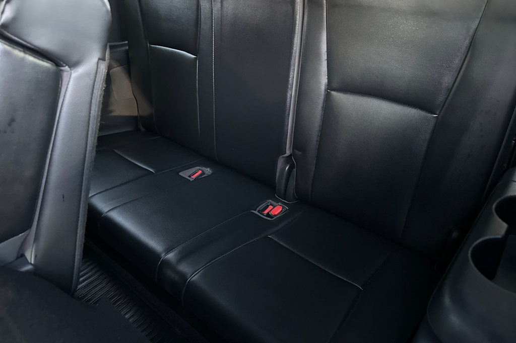 Thumbnail: 2022 Toyota Highlander - 22