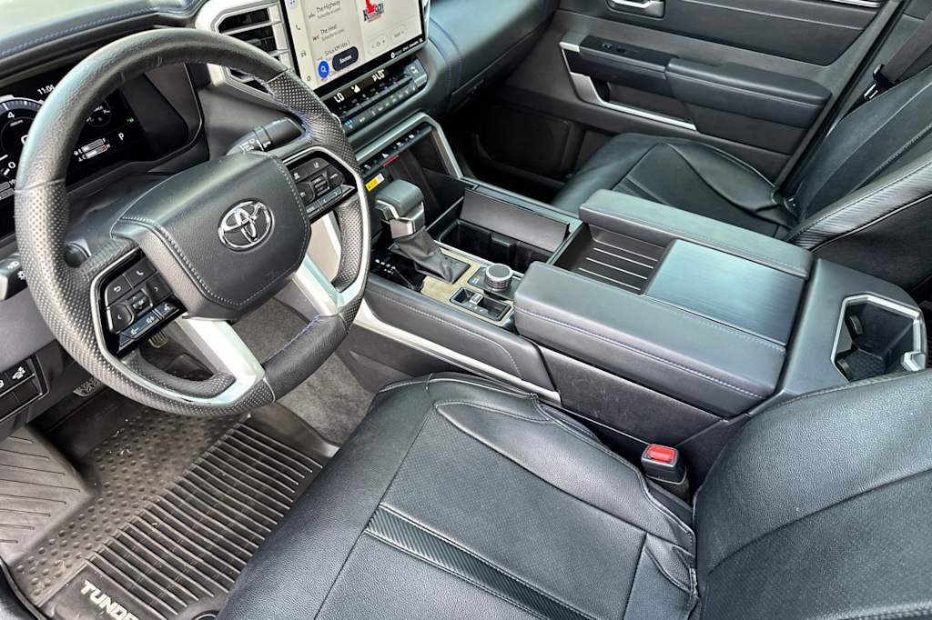 Thumbnail: 2024 Toyota Tundra - 9