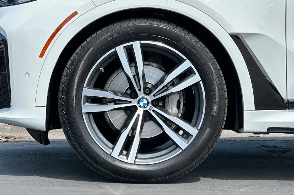 Thumbnail: 2021 BMW X7 - 7