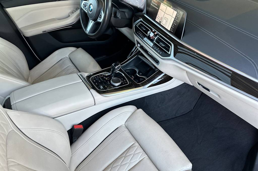 Thumbnail: 2021 BMW X7 - 9