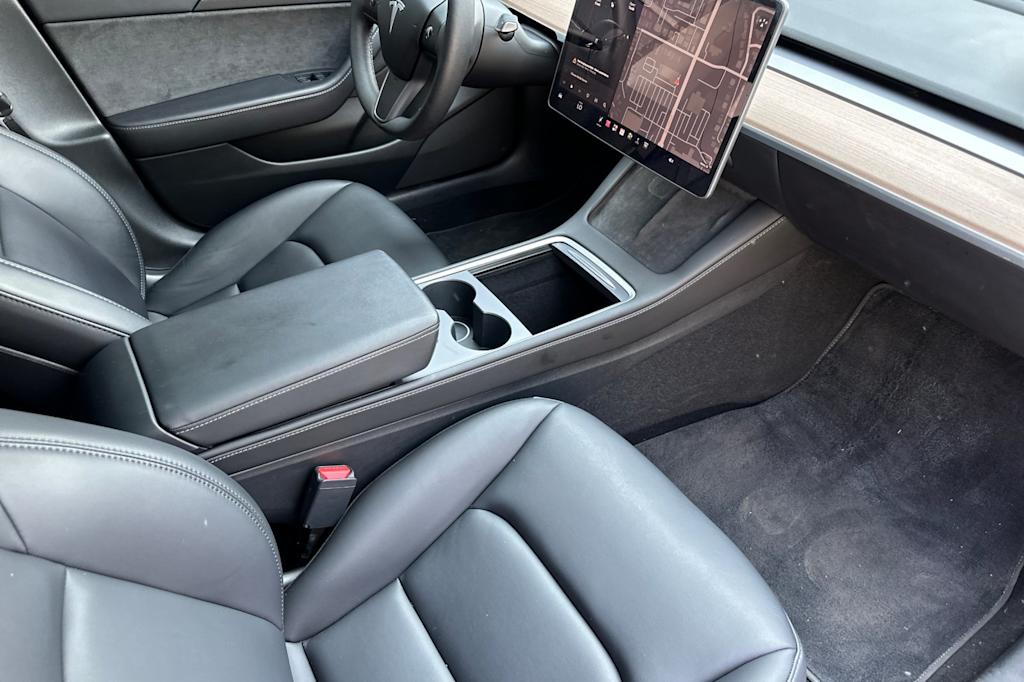 Thumbnail: 2023 Tesla Model 3 - 10