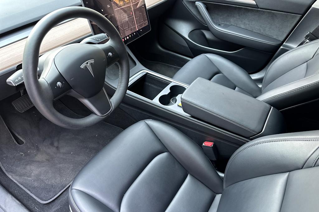 Thumbnail: 2023 Tesla Model 3 - 9