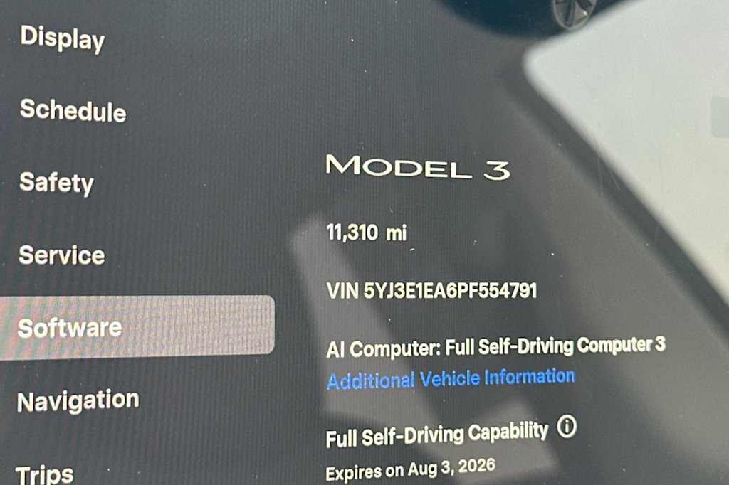 Thumbnail: 2023 Tesla Model 3 - 13