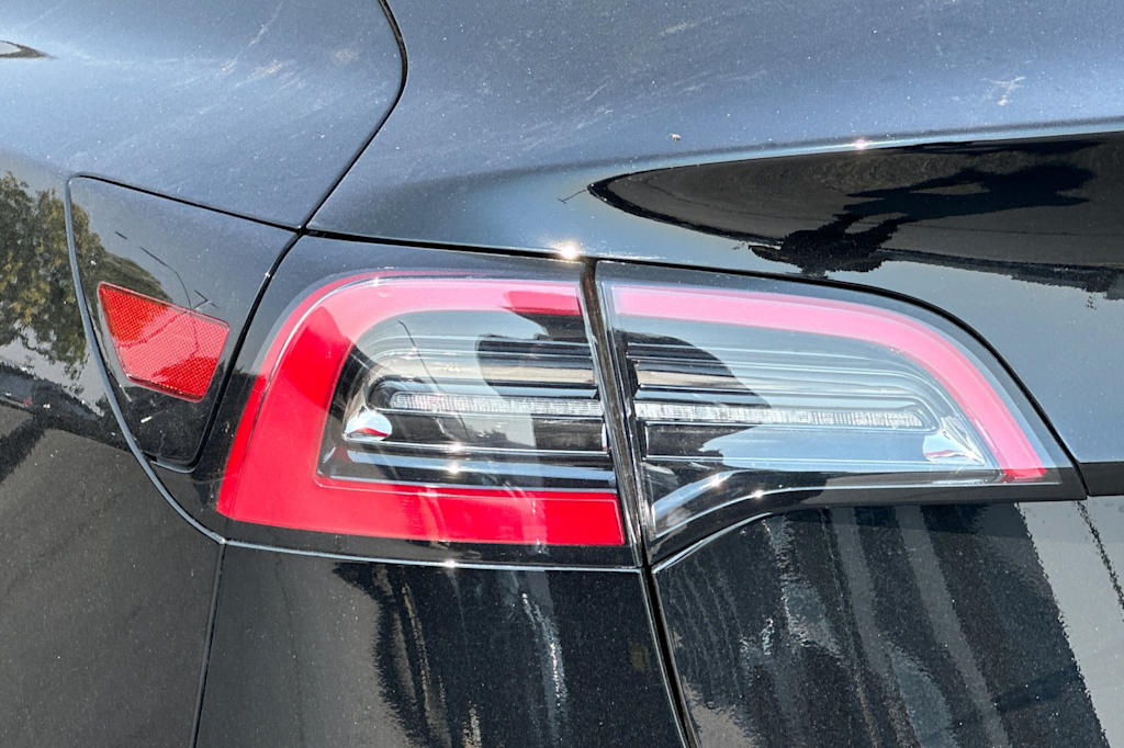Thumbnail: 2023 Tesla Model 3 - 26