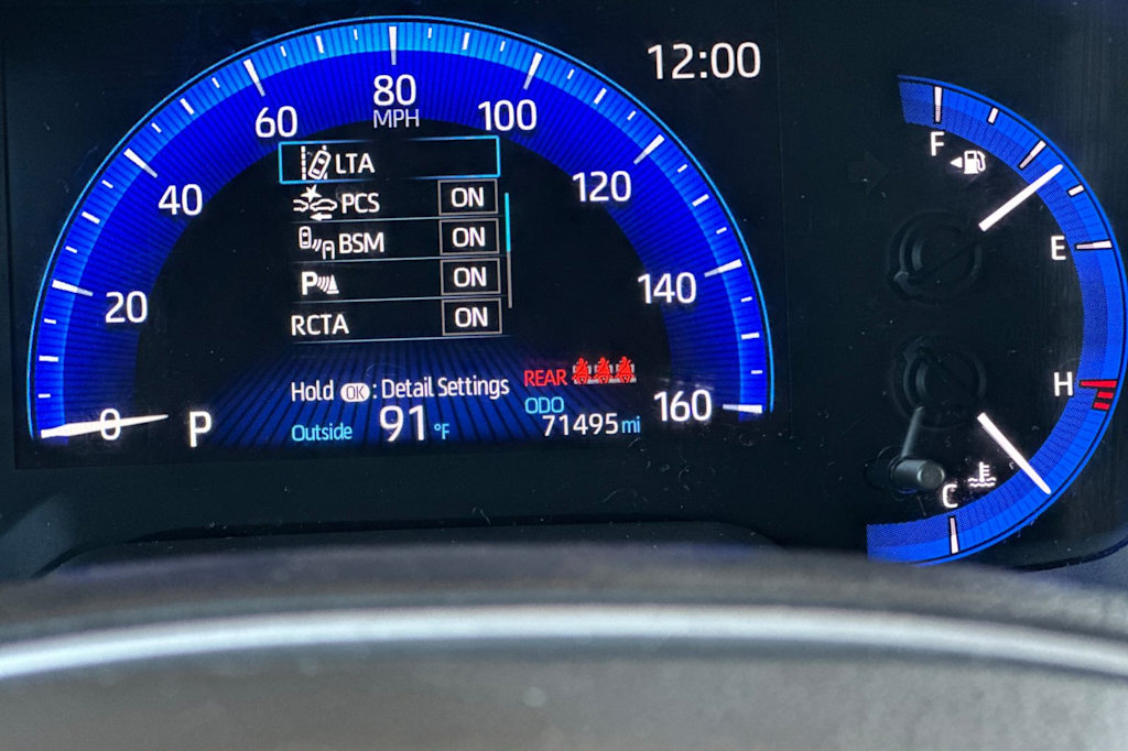 Thumbnail: 2022 Toyota Corolla Cross - 27