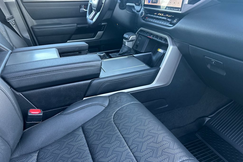 Thumbnail: 2024 Toyota Sequoia - 11