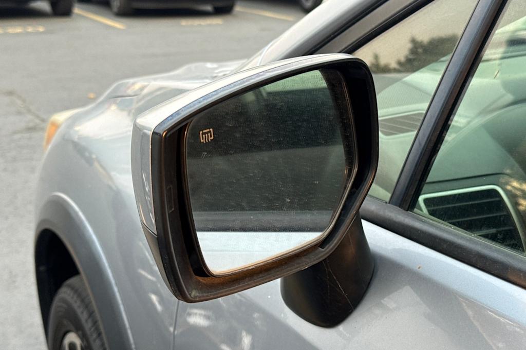 Thumbnail: 2016 Subaru Crosstrek - 9